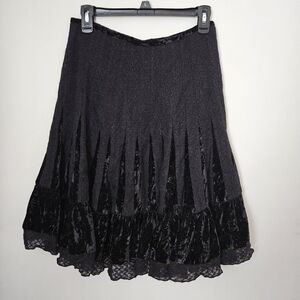 Grace Elements Skirt Elegant Black Pleated crushed velvet lace Rhapsody